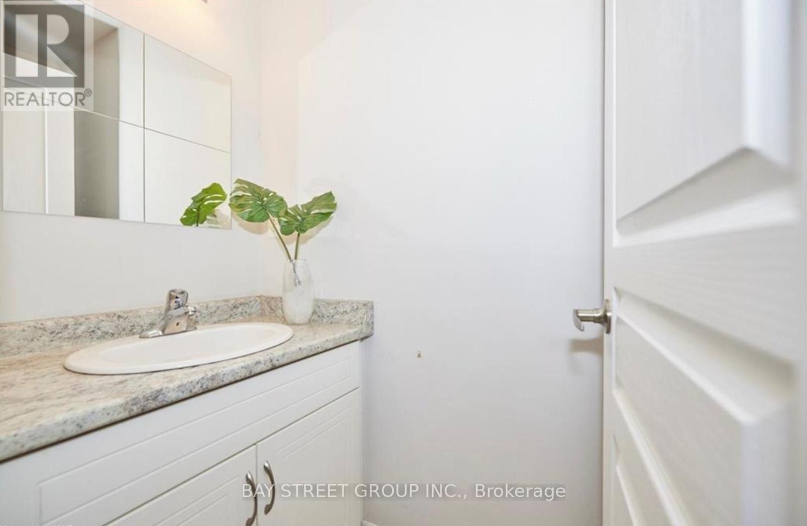 15 Kenmar Court, St. Catharines, ON - Indoor Photo Showing Bathroom