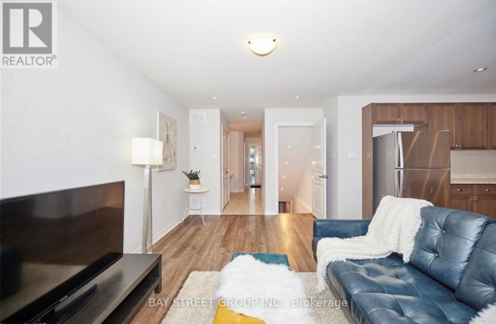 15 Kenmar Court, St. Catharines, ON - Indoor Photo Showing Living Room With Fireplace