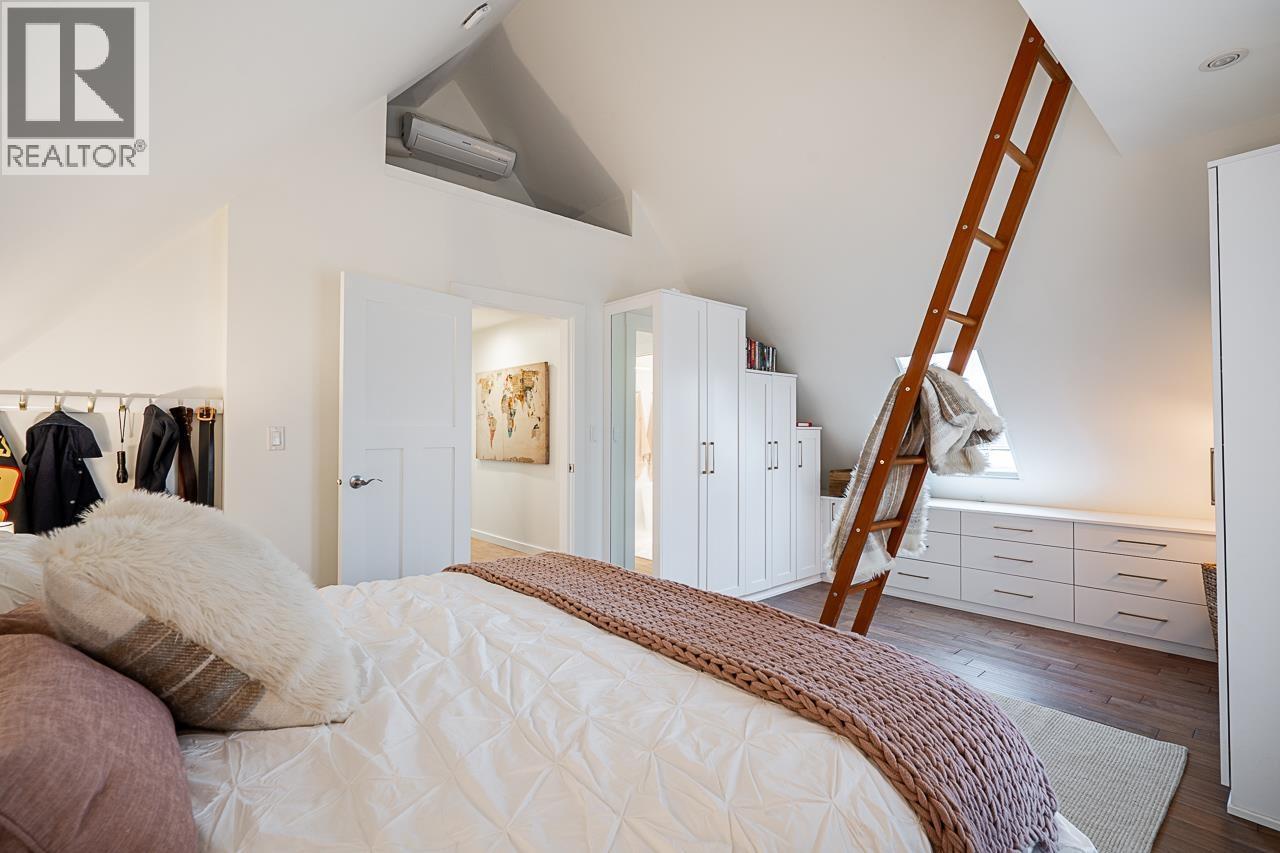 3576 Marshall Street, Vancouver, BC - Indoor Photo Showing Bedroom