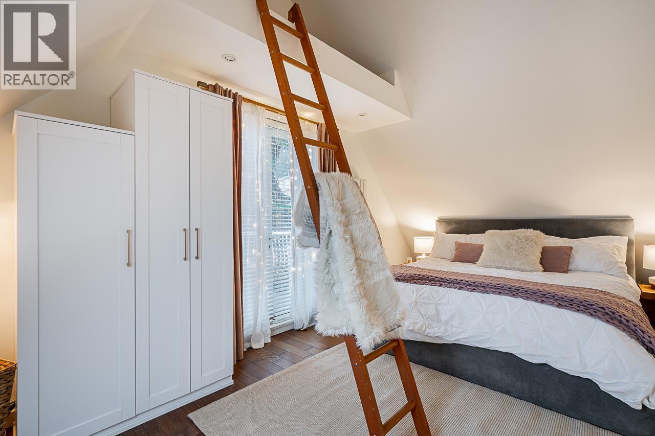 3576 Marshall Street, Vancouver, BC - Indoor Photo Showing Bedroom