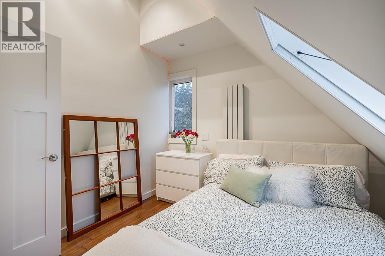 3576 Marshall Street, Vancouver, BC - Indoor Photo Showing Bedroom