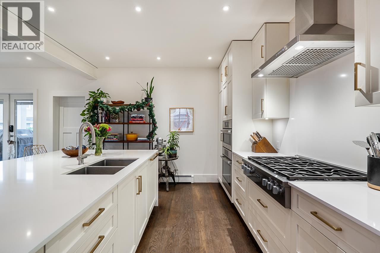3576 Marshall Street, Vancouver, BC - Indoor Photo Showing Kitchen With Double Sink With Upgraded Kitchen