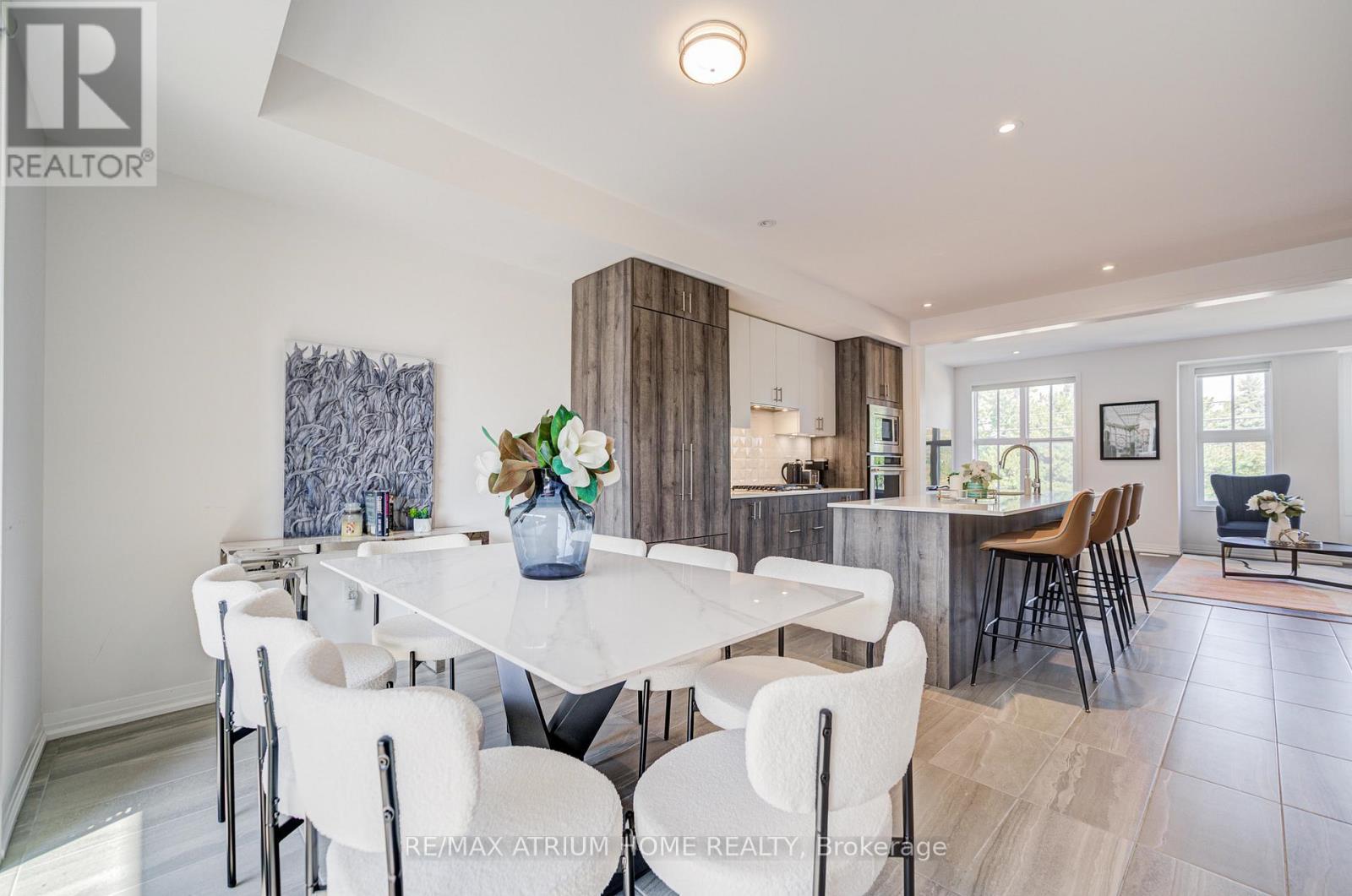 9076 Woodbine Ave, Markham, ON - Indoor Photo Showing Dining Room