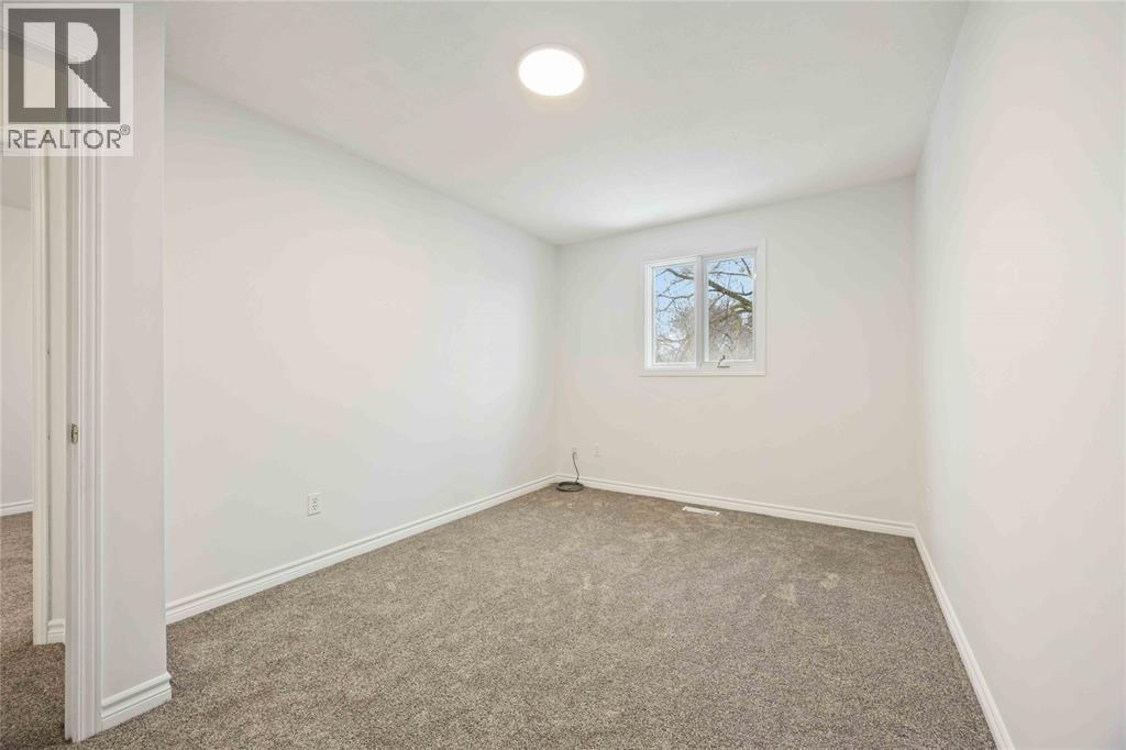 260-266 London Road, Sarnia, ON - Indoor Photo Showing Other Room
