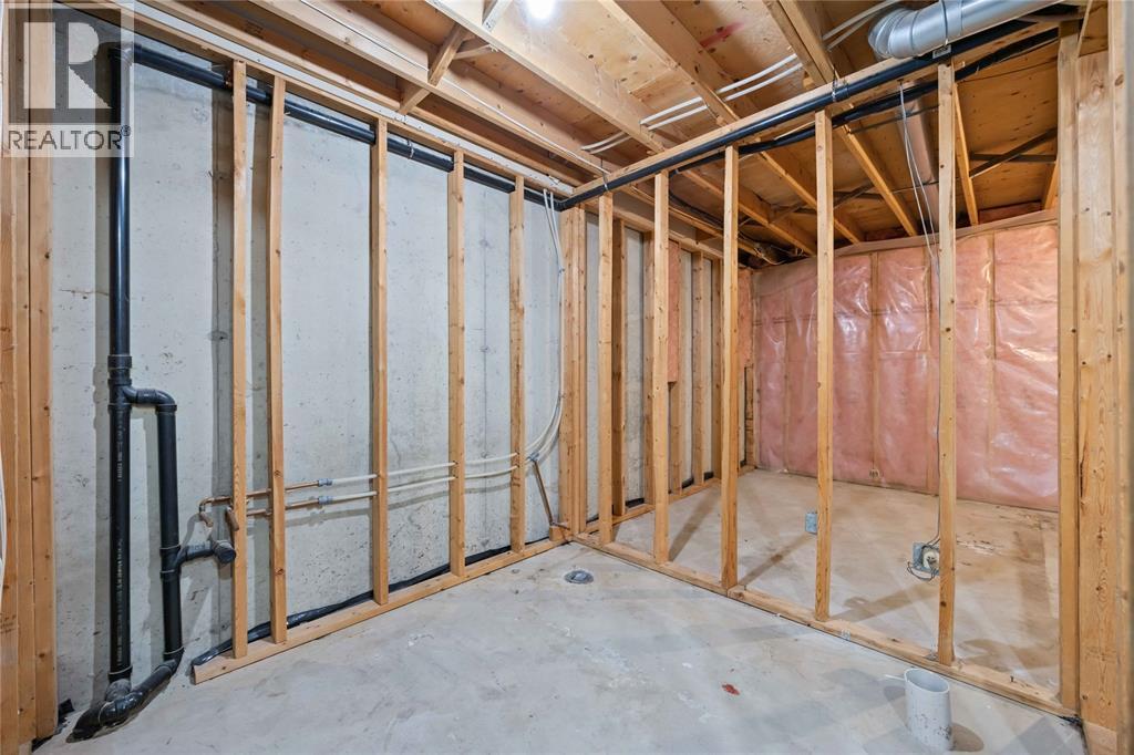 260-266 London Road, Sarnia, ON - Indoor