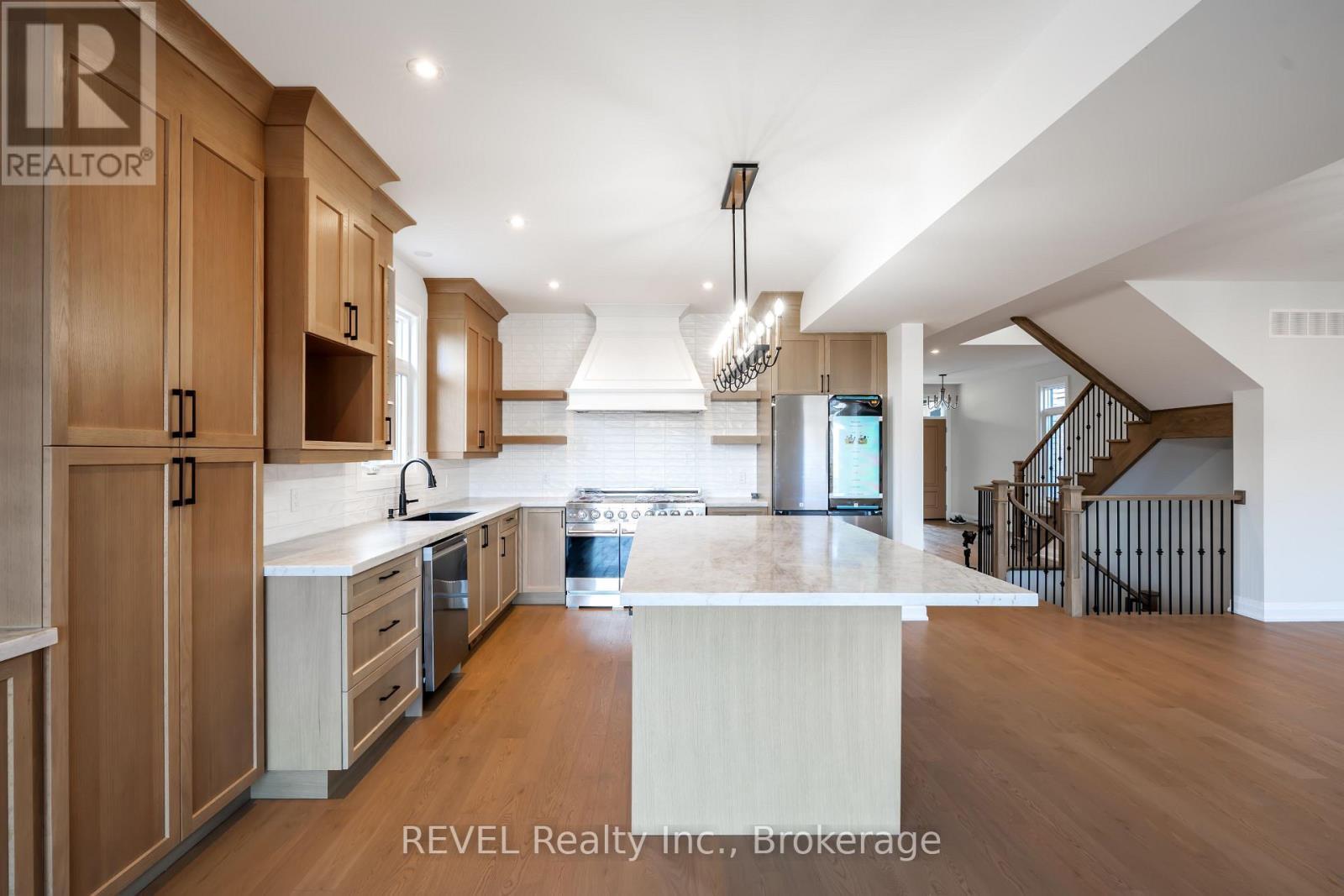 1186 Uppers Lane, Thorold (Rolling Meadows), ON - Indoor Photo Showing Kitchen With Upgraded Kitchen