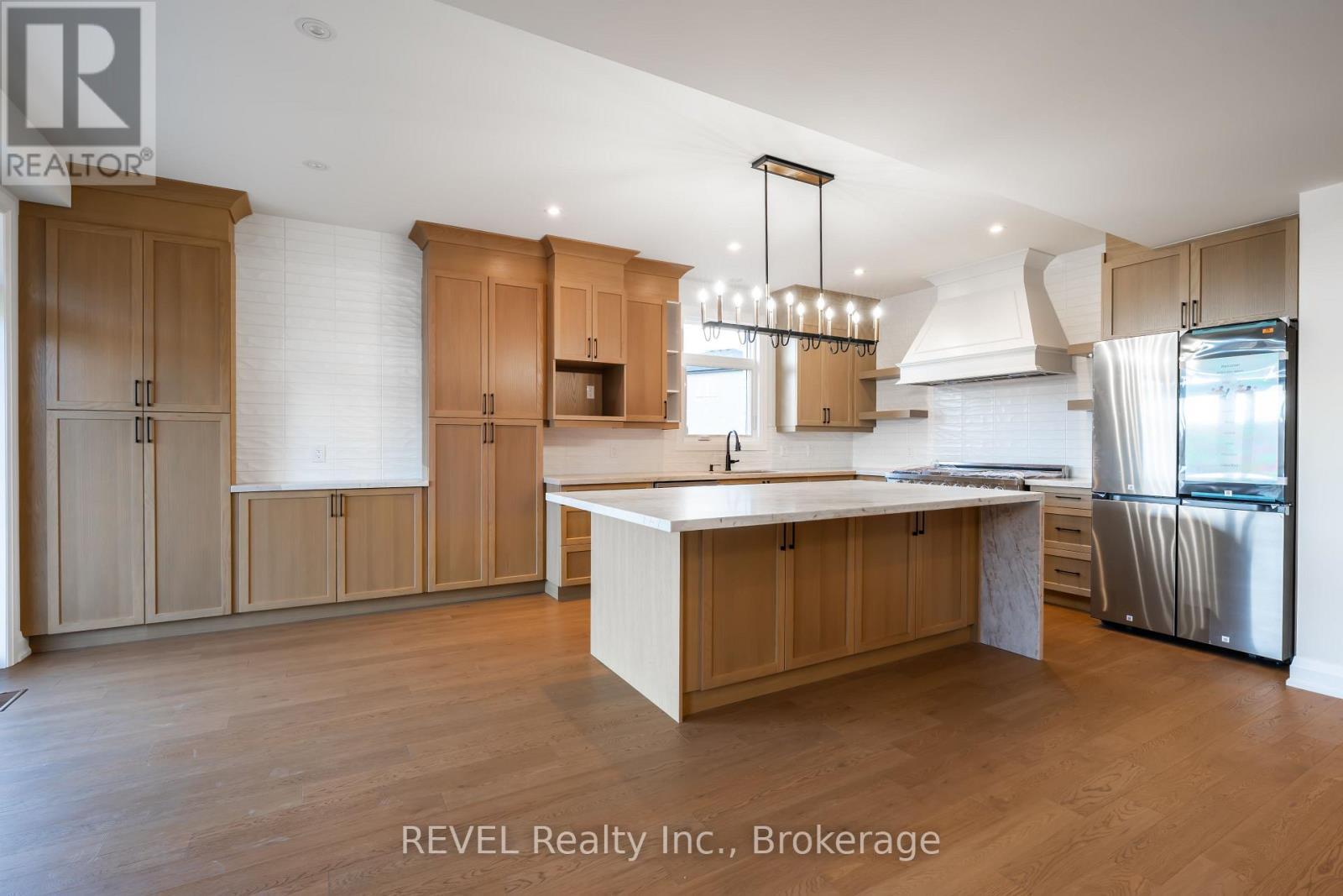 1186 Uppers Lane, Thorold (Rolling Meadows), ON - Indoor Photo Showing Kitchen
