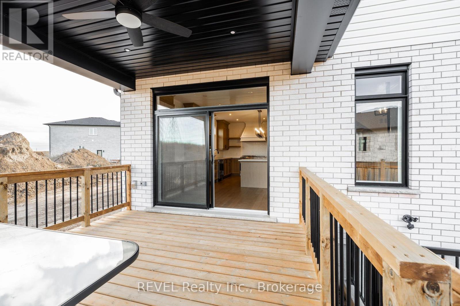 1186 Uppers Lane, Thorold (Rolling Meadows), ON - Outdoor With Deck Patio Veranda With Exterior