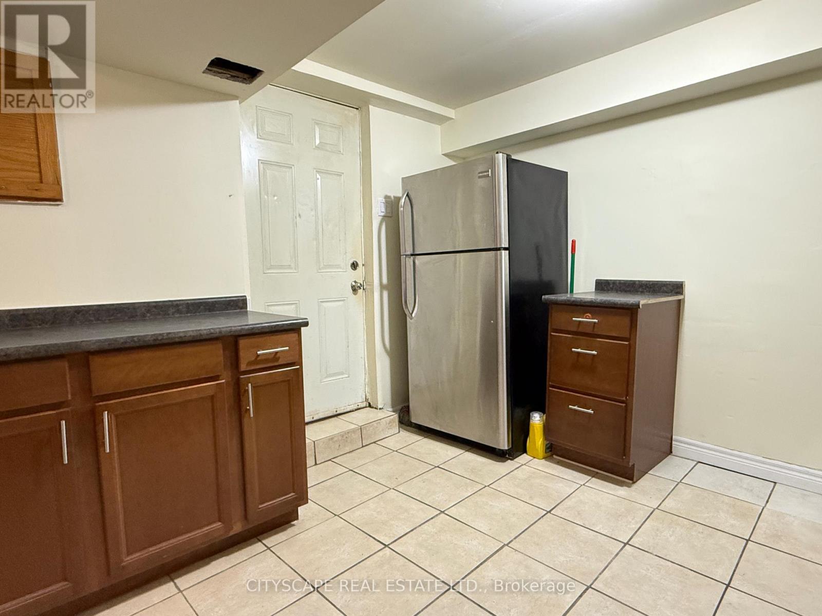 Kitchen - Lower Unit - B - 61 Eby Street S, Kitchener, ON - Indoor