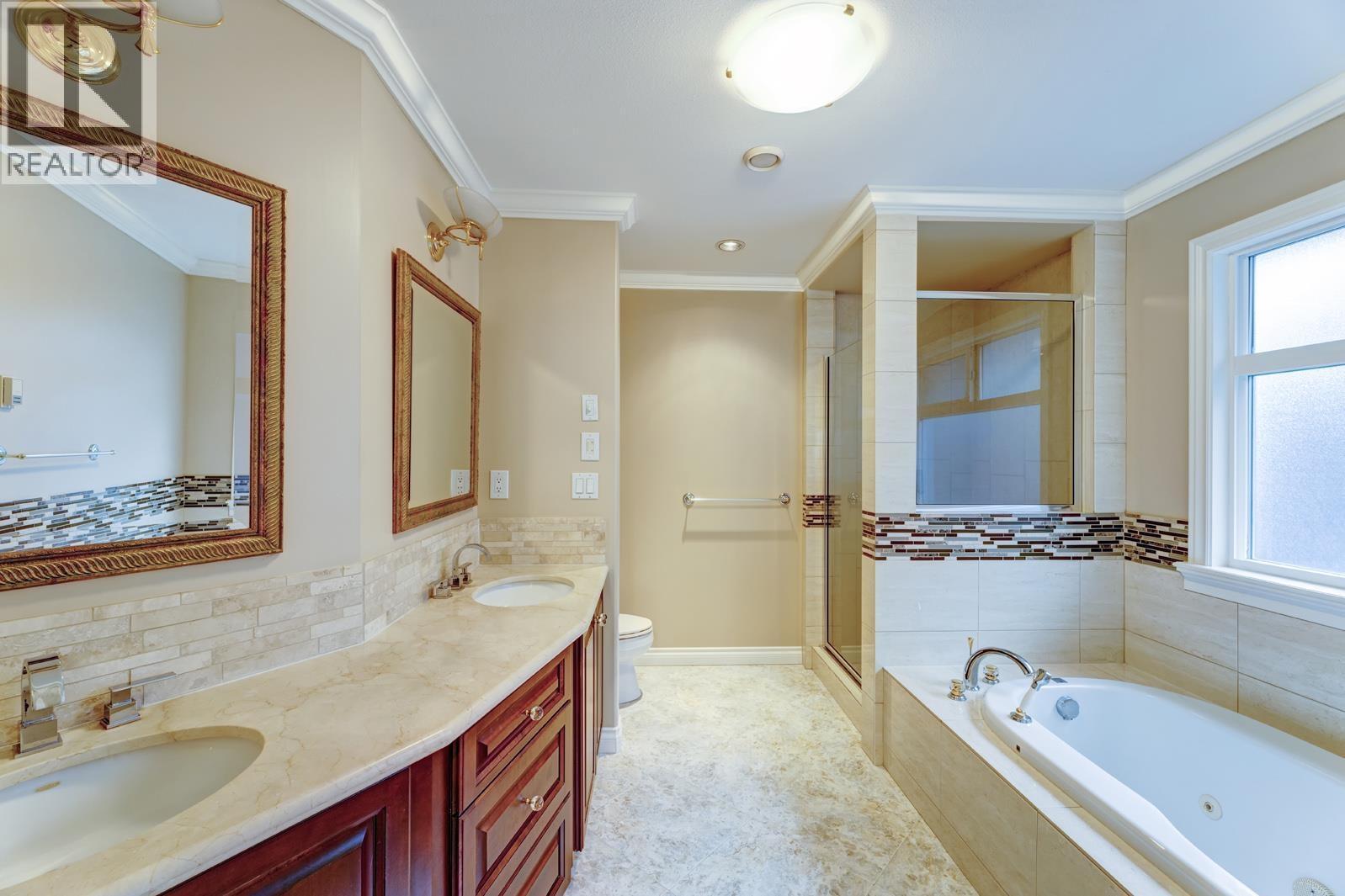 7988 7988 Sunnyholme Crescent, Richmond, BC - Indoor Photo Showing Bathroom