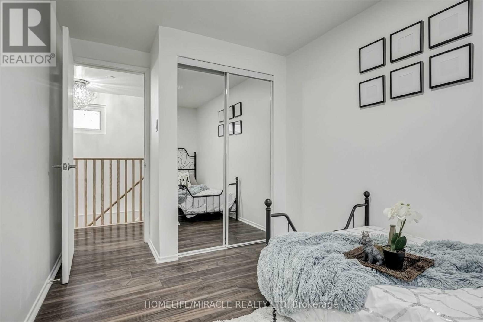 33 Mosque Crescent, Toronto, ON - Indoor Photo Showing Bedroom