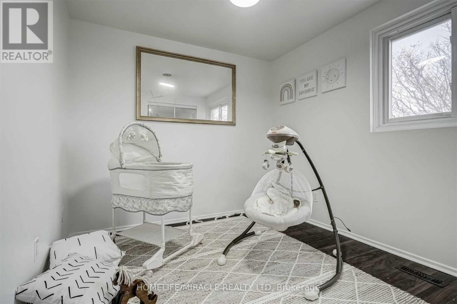 33 Mosque Crescent, Toronto, ON - Indoor