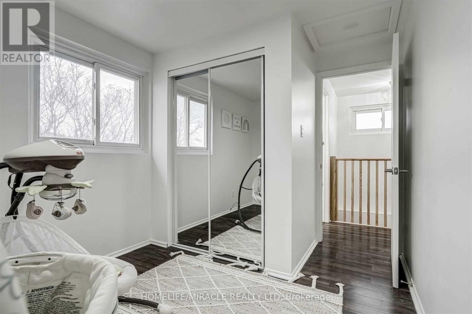 33 Mosque Crescent, Toronto, ON - Indoor