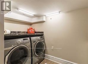 1268 Jezero Crescent, Oakville, ON - Indoor Photo Showing Laundry Room