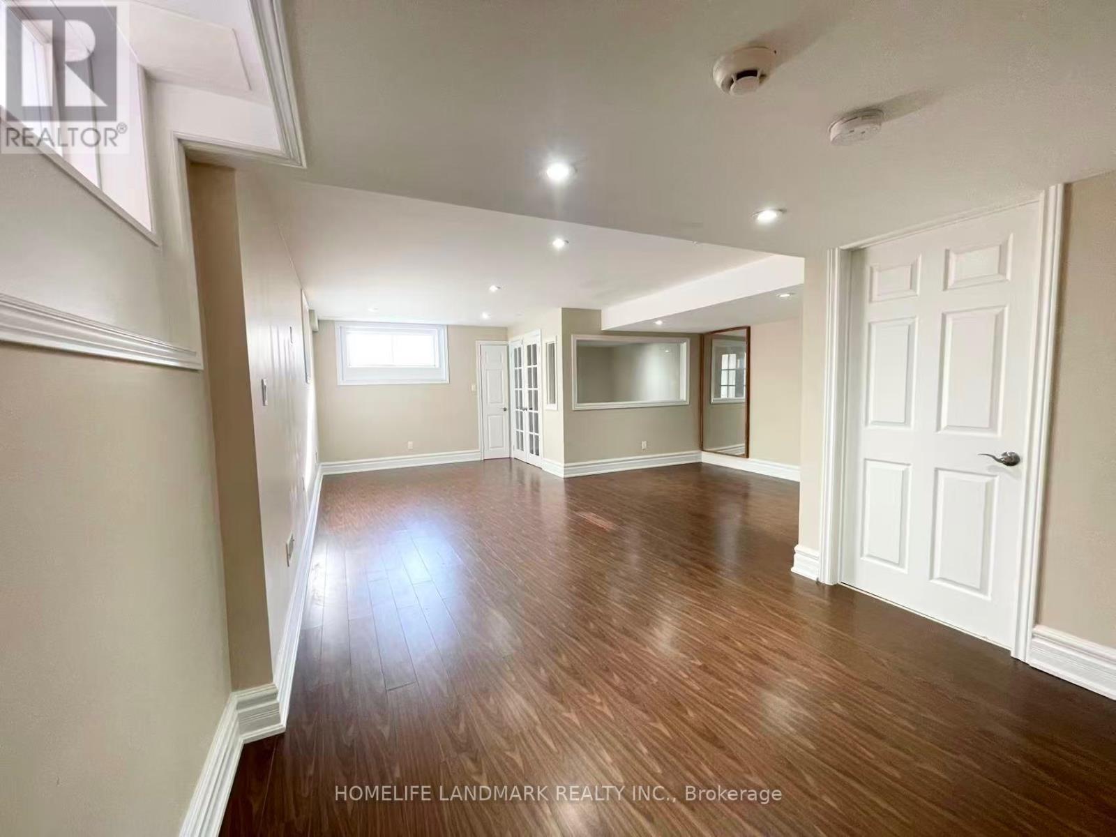 1268 Jezero Crescent, Oakville, ON - Indoor Photo Showing Other Room