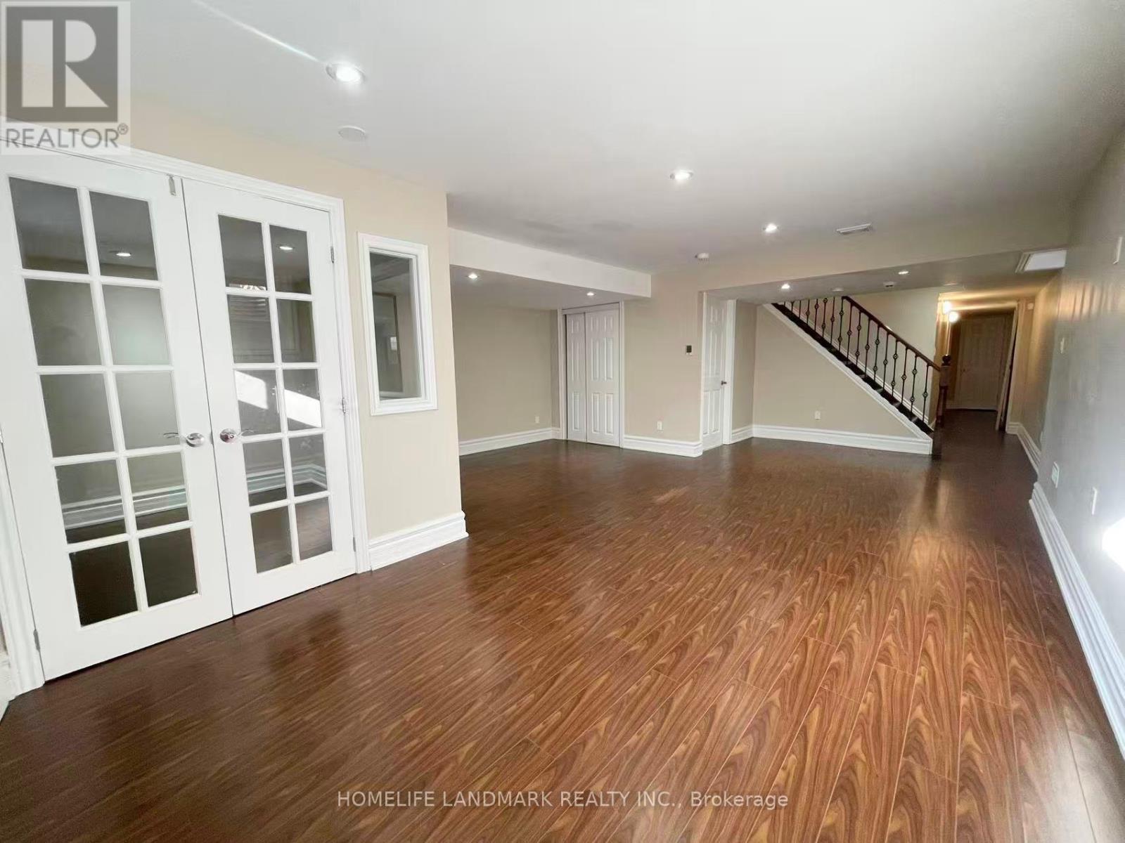 1268 Jezero Crescent, Oakville, ON - Indoor Photo Showing Other Room