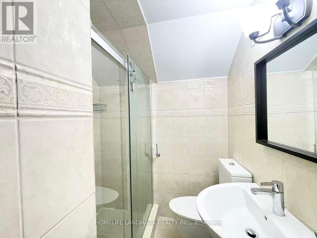 1268 Jezero Crescent, Oakville, ON - Indoor Photo Showing Bathroom