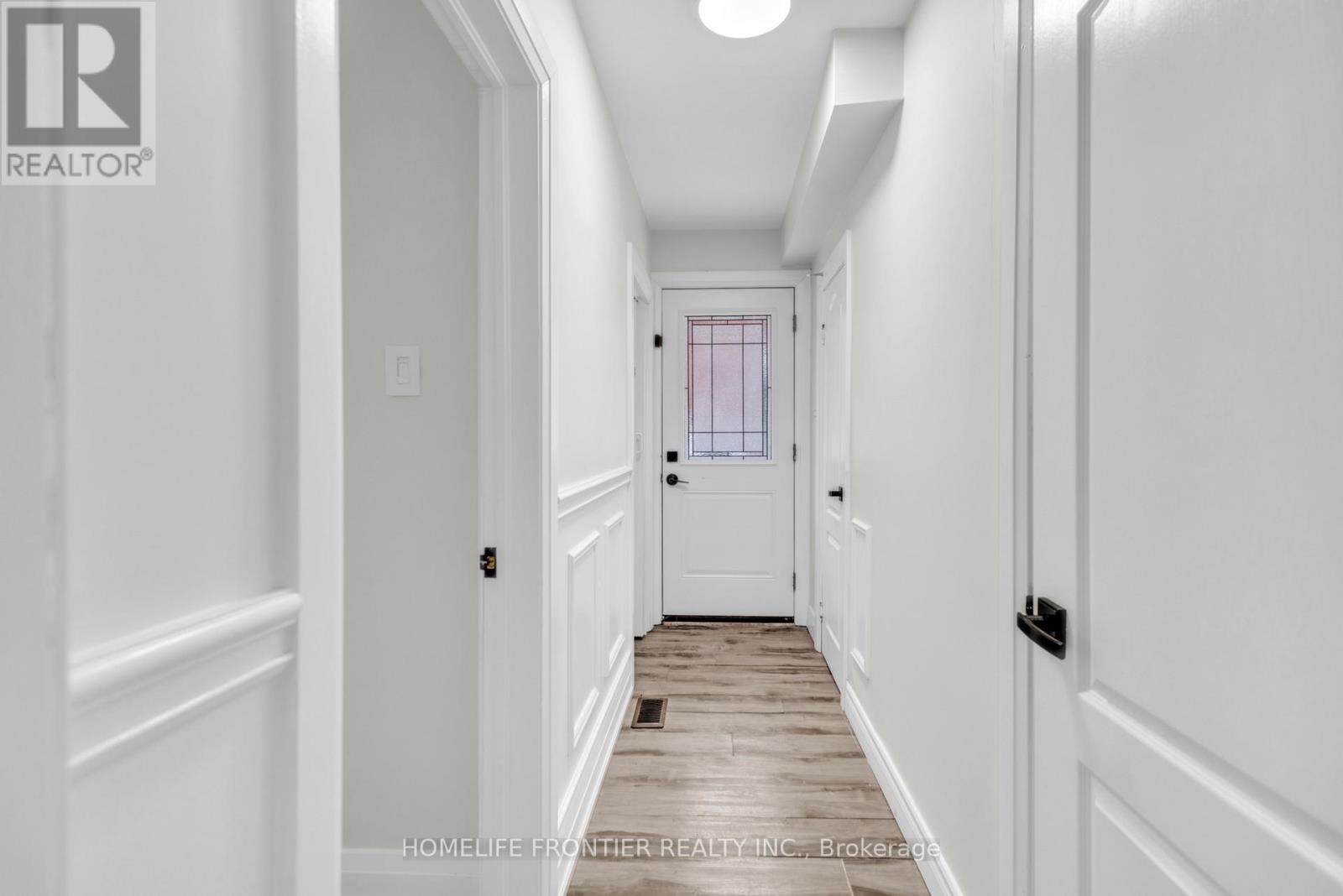 61 Sundial Crescent, Toronto, ON - Indoor Photo Showing Other Room