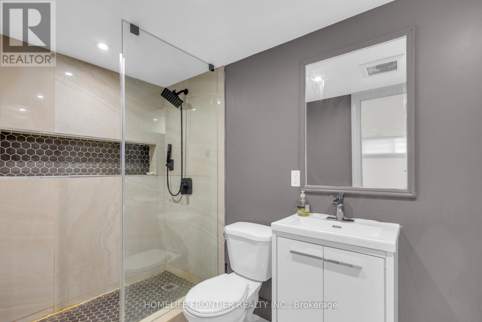 61 Sundial Crescent, Toronto, ON - Indoor Photo Showing Bathroom
