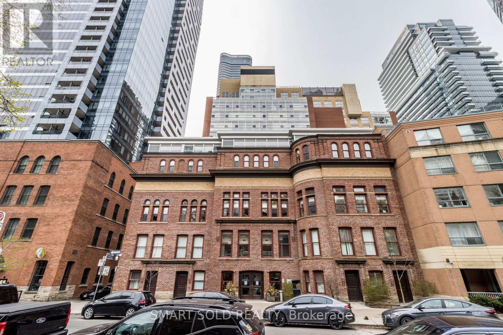 1612 - 11 St Joseph Street, Toronto, ON - Outdoor With Facade