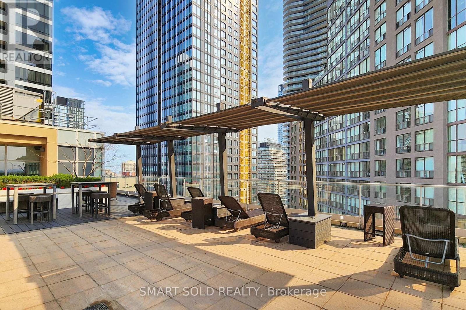 1612 - 11 St Joseph Street, Toronto, ON - Outdoor