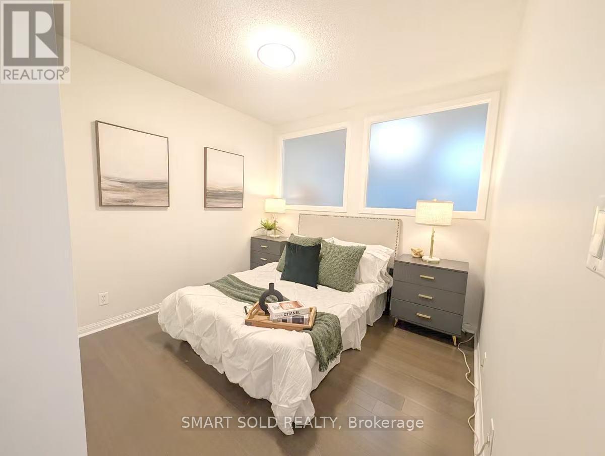 1612 - 11 St Joseph Street, Toronto, ON - Indoor Photo Showing Bedroom