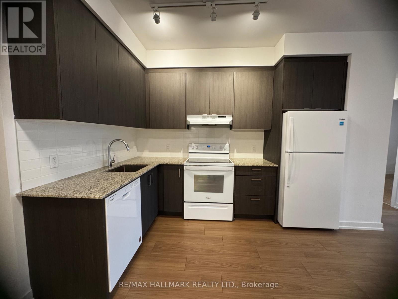 214 - 1010 Dundas Street E, Whitby, ON - Indoor Photo Showing Kitchen
