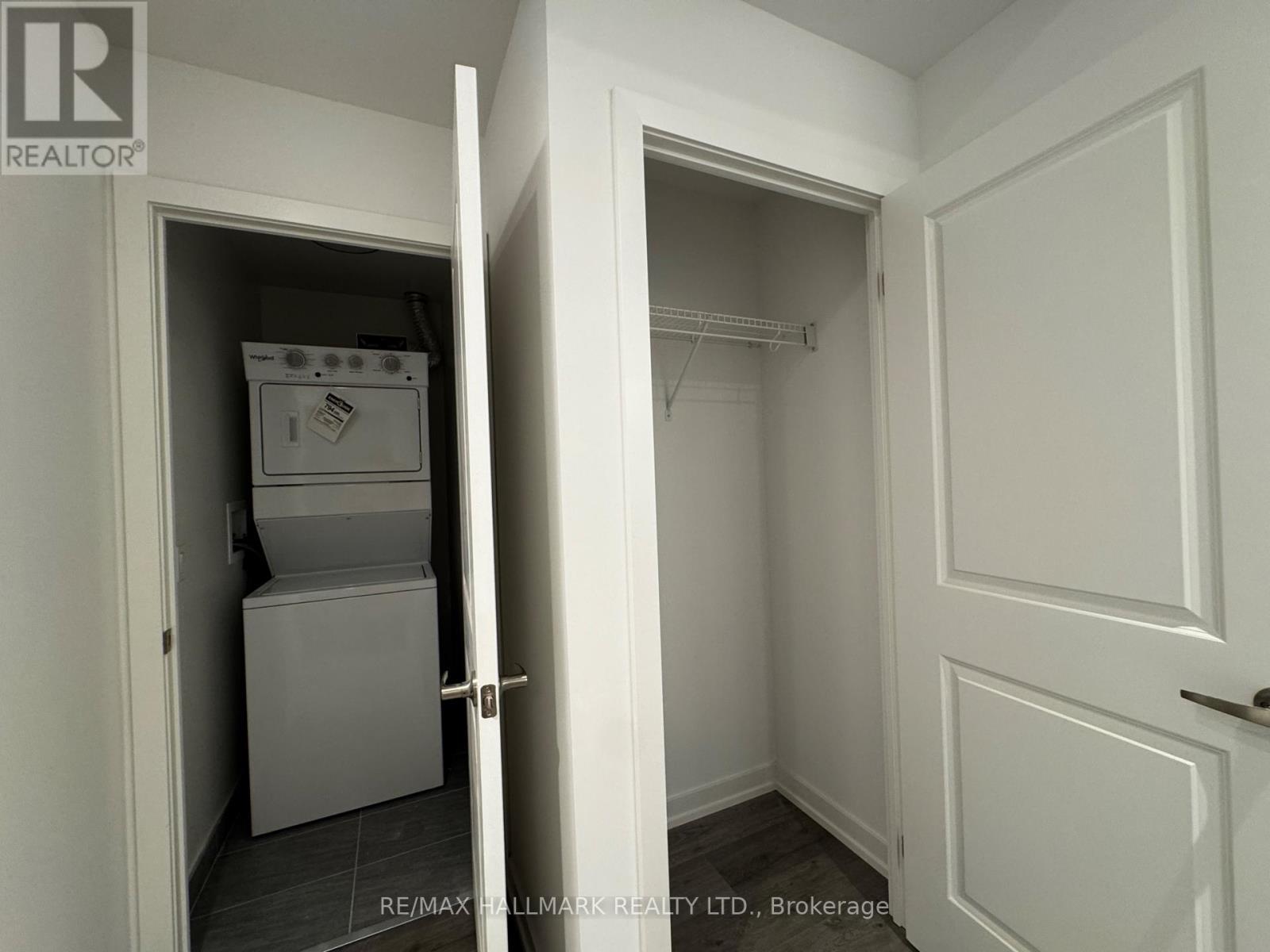 323 - 1010 Dundas Street E, Whitby, ON - Indoor Photo Showing Laundry Room
