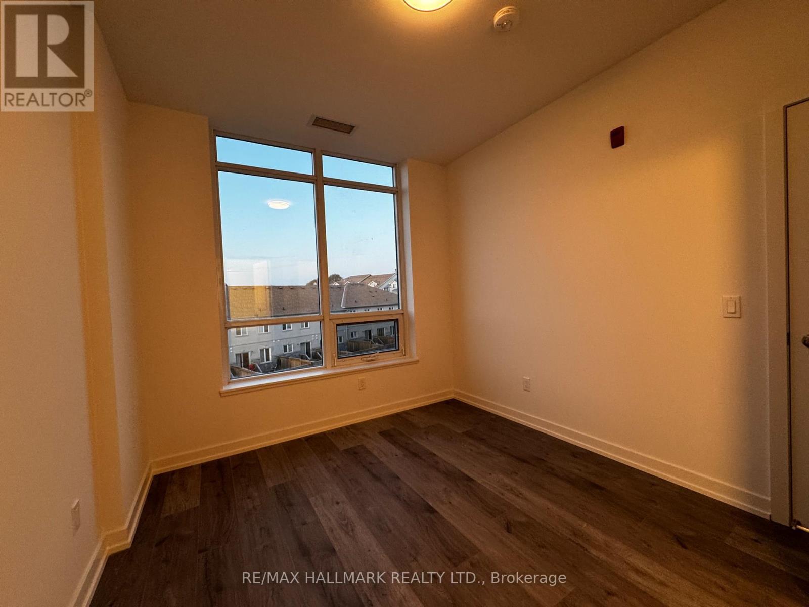 323 - 1010 Dundas Street E, Whitby, ON - Indoor Photo Showing Other Room