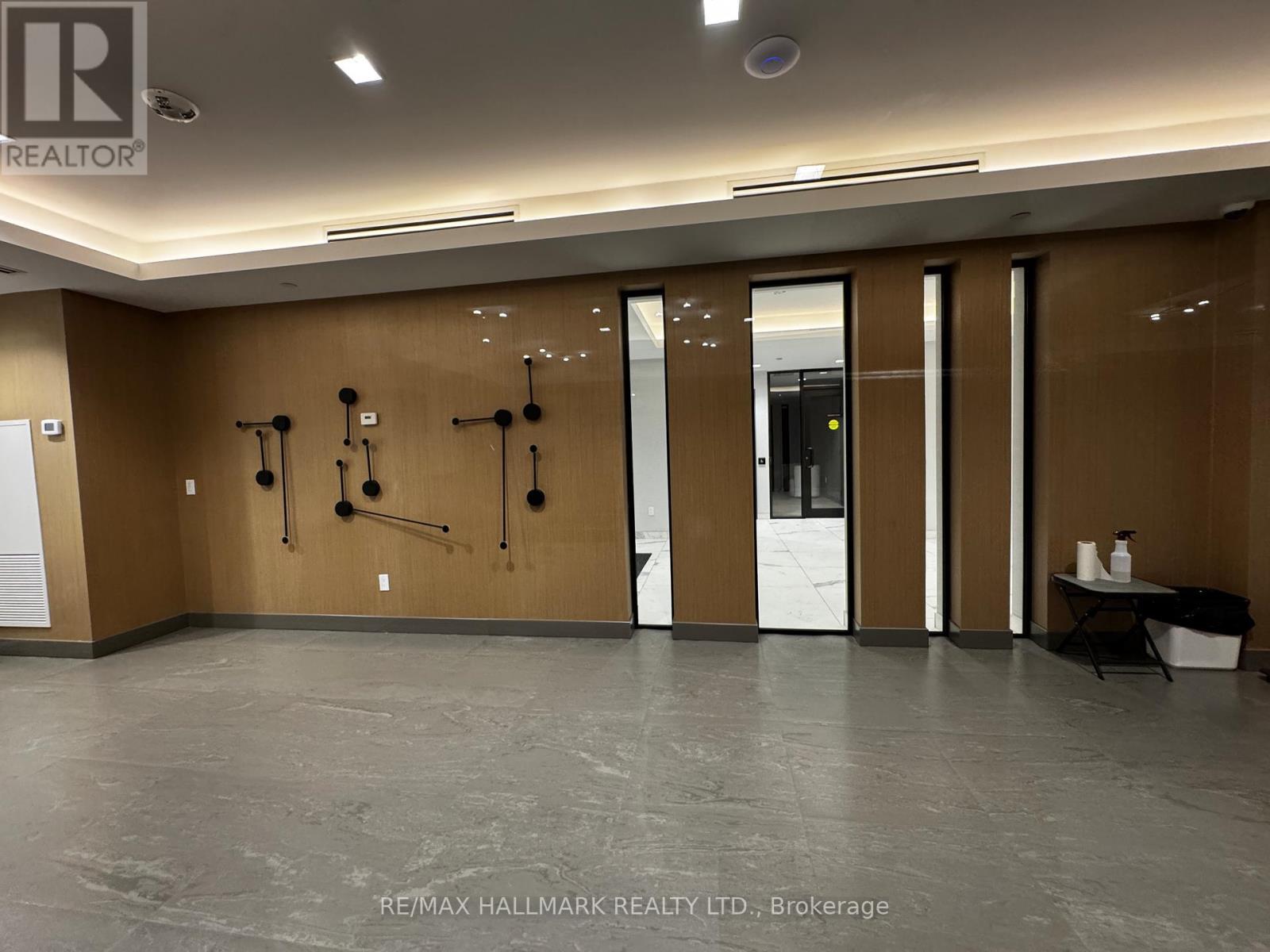 323 - 1010 Dundas Street E, Whitby, ON - Indoor Photo Showing Other Room