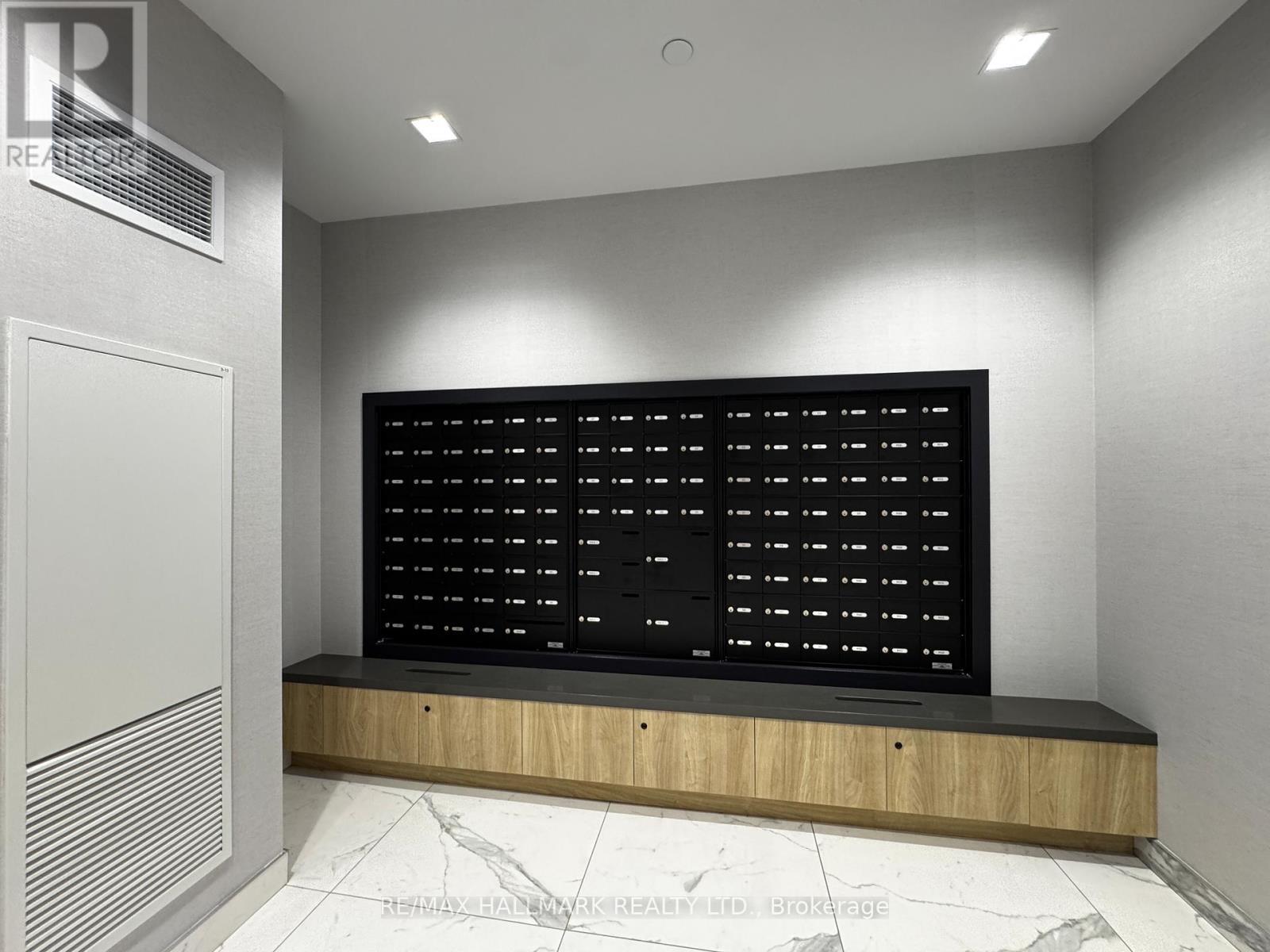 323 - 1010 Dundas Street E, Whitby, ON - Indoor Photo Showing Other Room