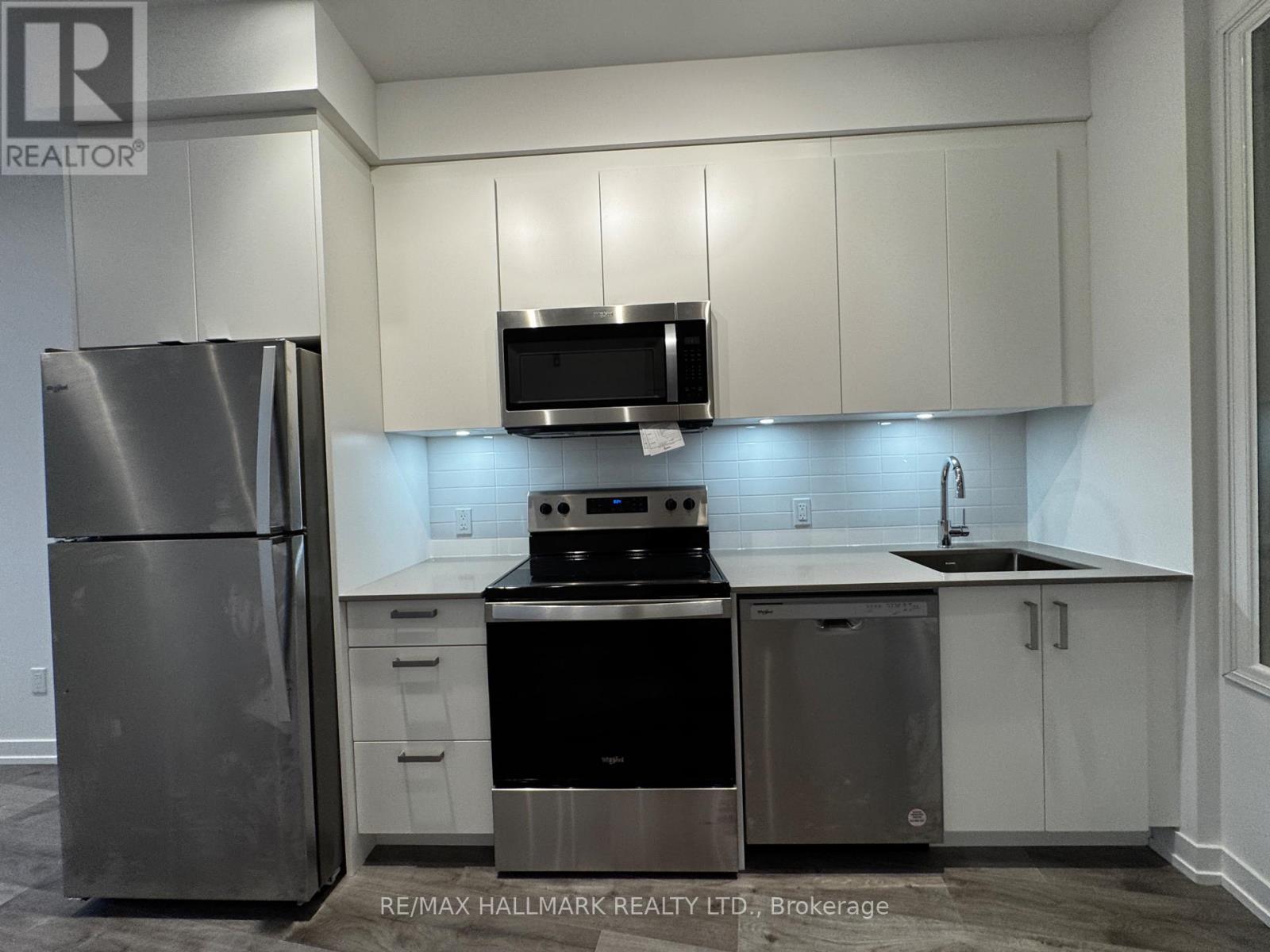 323 - 1010 Dundas Street E, Whitby, ON - Indoor Photo Showing Kitchen With Stainless Steel Kitchen