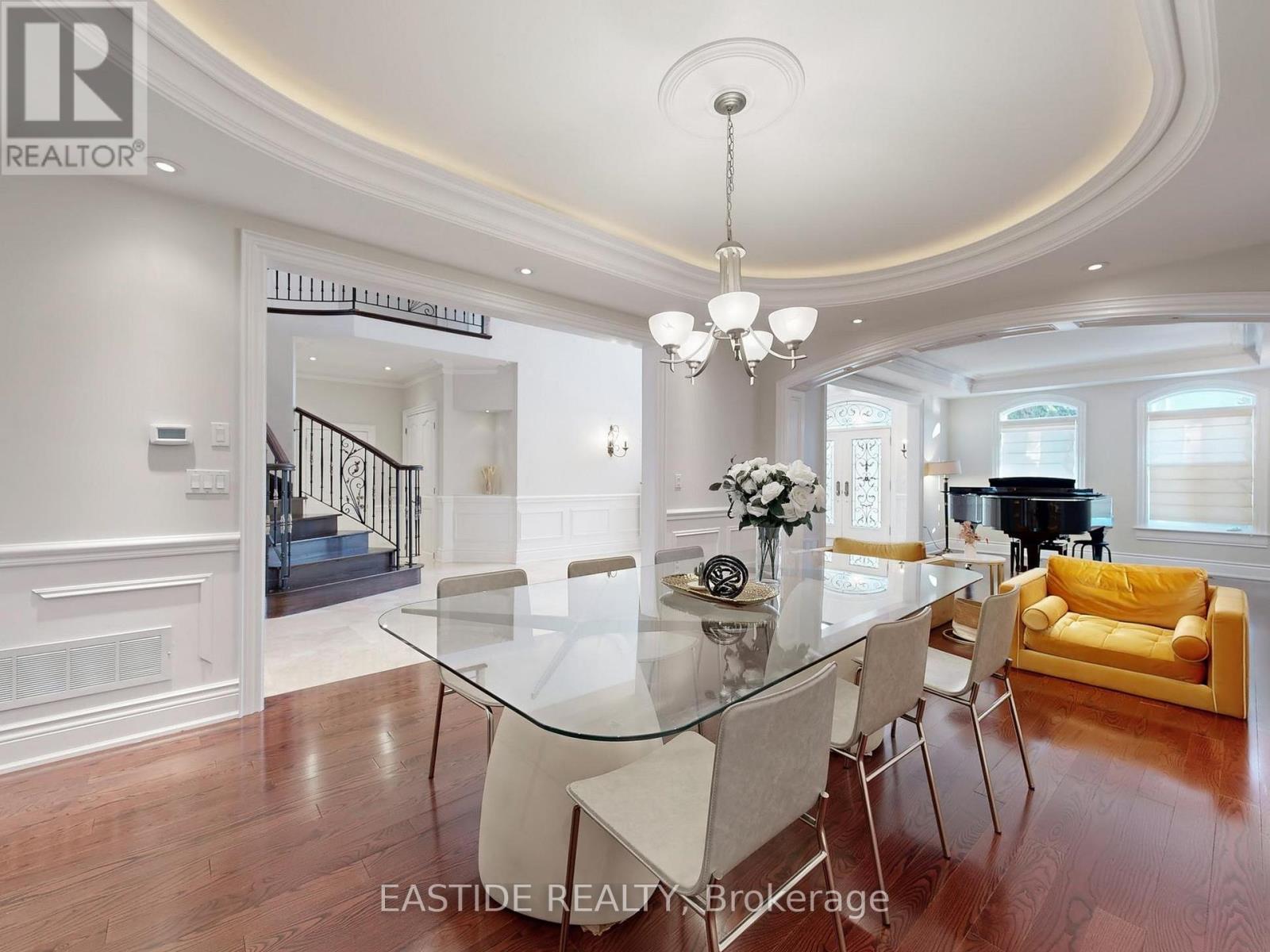 86 Snively Street, Richmond Hill, ON - Indoor Photo Showing Dining Room