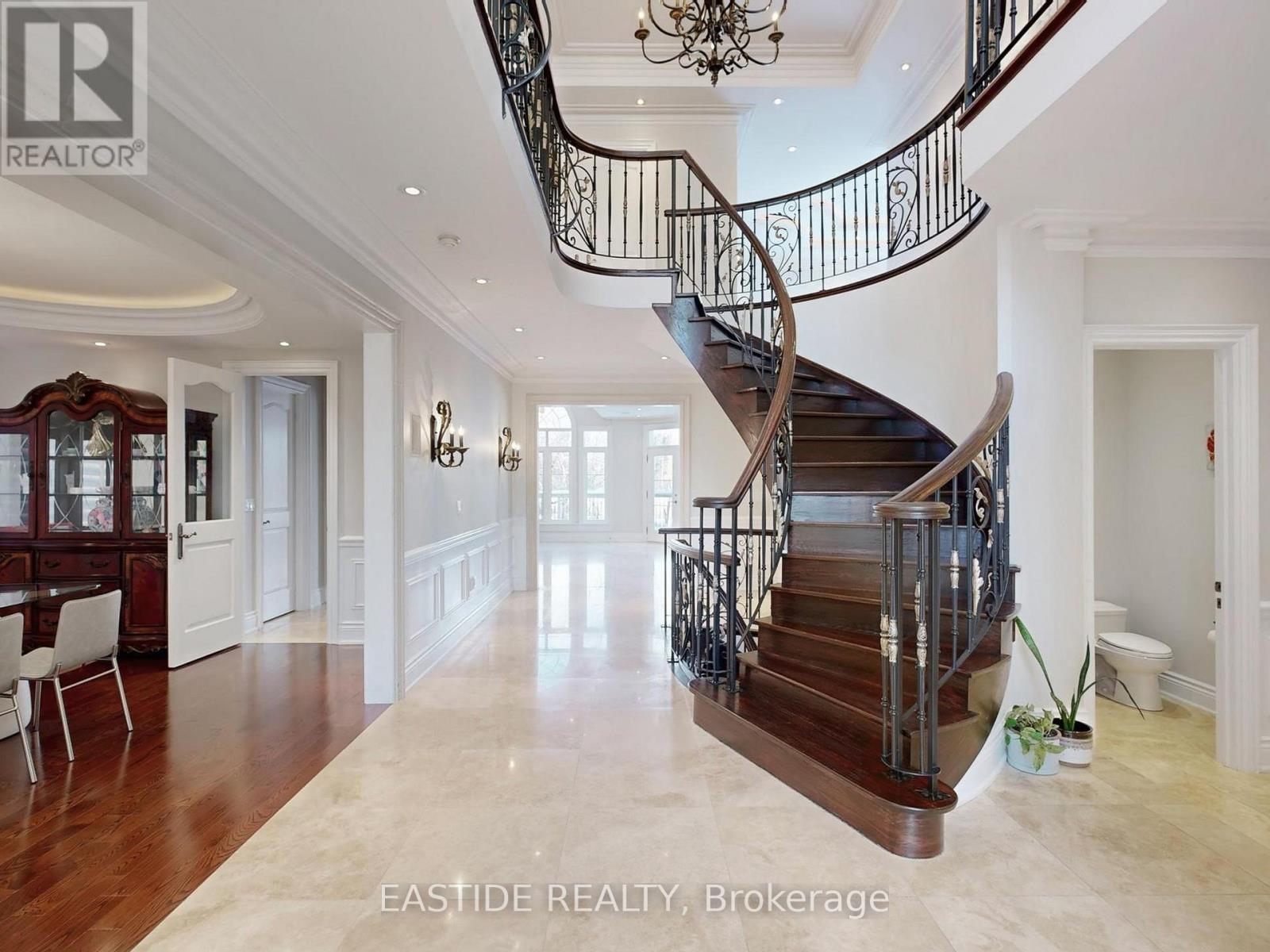 86 Snively Street, Richmond Hill, ON - Indoor Photo Showing Other Room