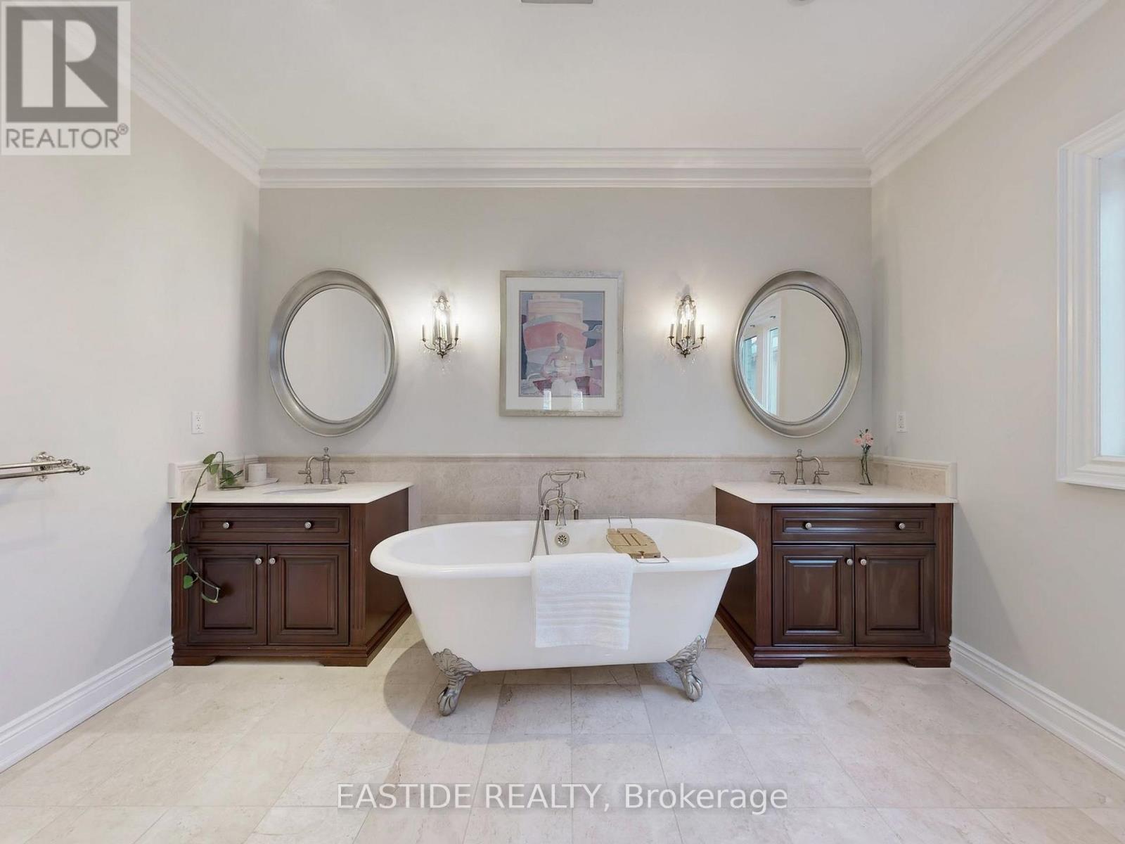86 Snively Street, Richmond Hill, ON - Indoor Photo Showing Bathroom