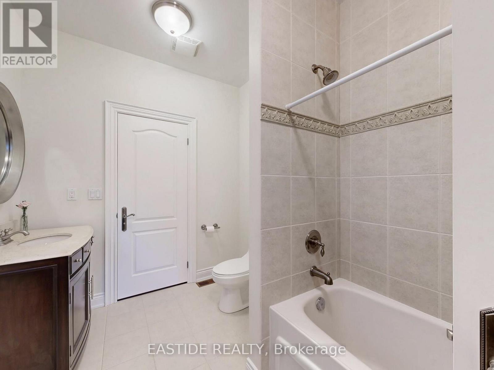 86 Snively Street, Richmond Hill, ON - Indoor Photo Showing Bathroom