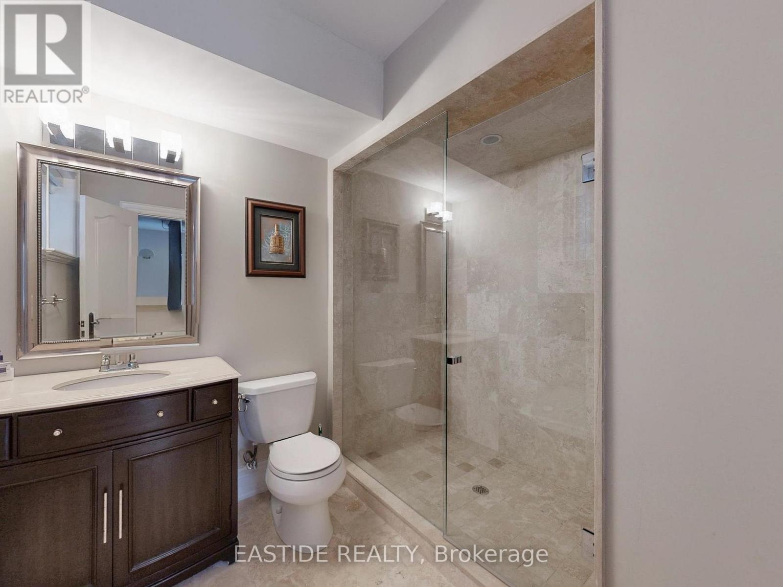 86 Snively Street, Richmond Hill, ON - Indoor Photo Showing Bathroom