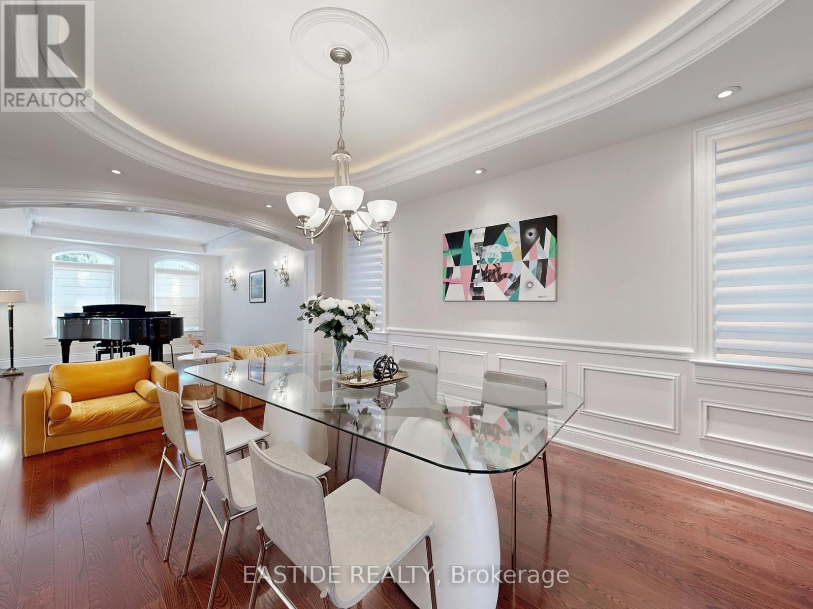 86 Snively Street, Richmond Hill, ON - Indoor Photo Showing Dining Room