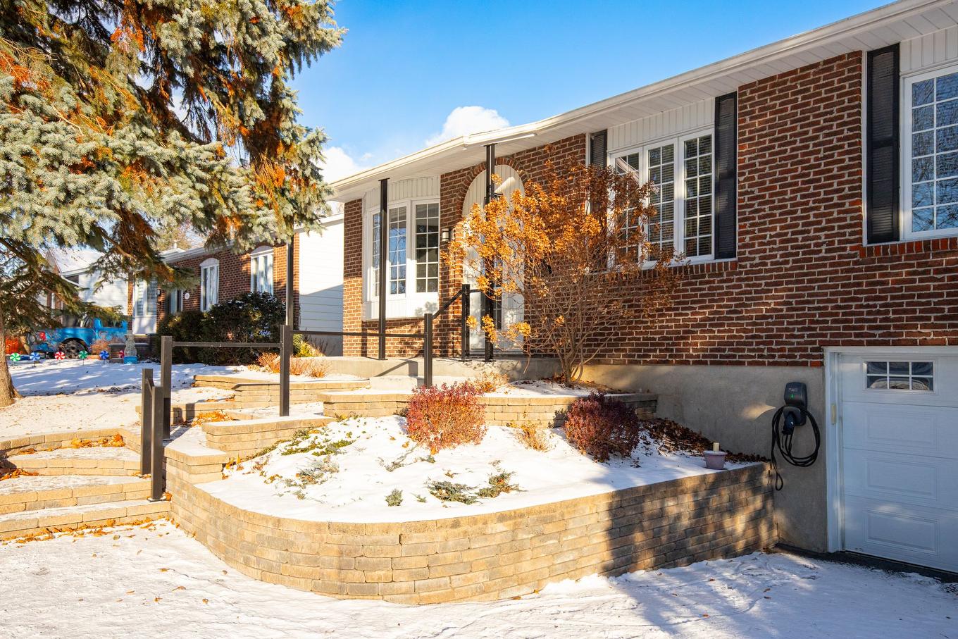 Frontage - 1290 Rue Boisbriand, Saint-Bruno-De-Montarville, QC - Outdoor