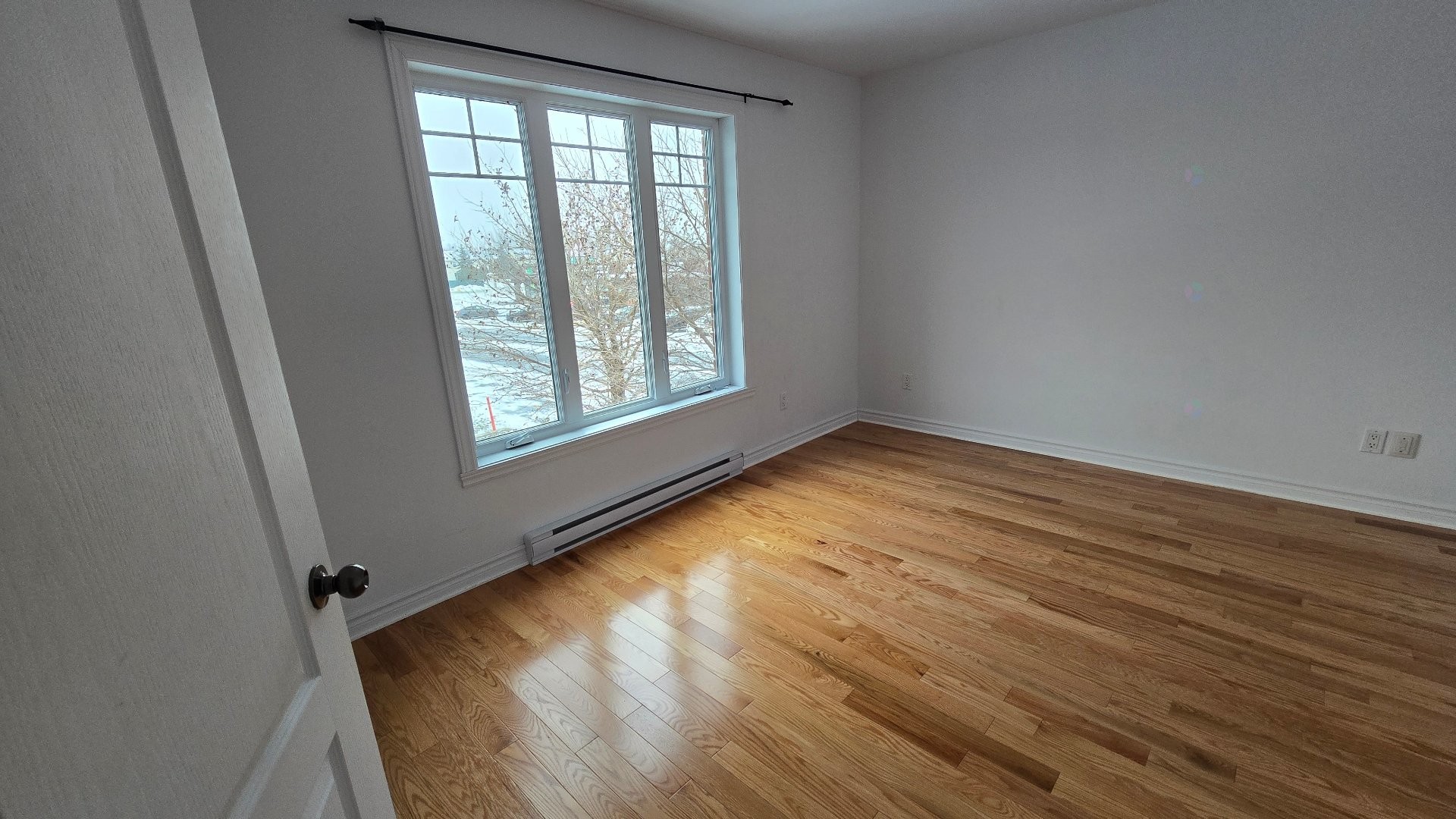 Chambre à coucher - 31 Boul. Marie-Victorin, Delson, QC - Indoor Photo Showing Other Room