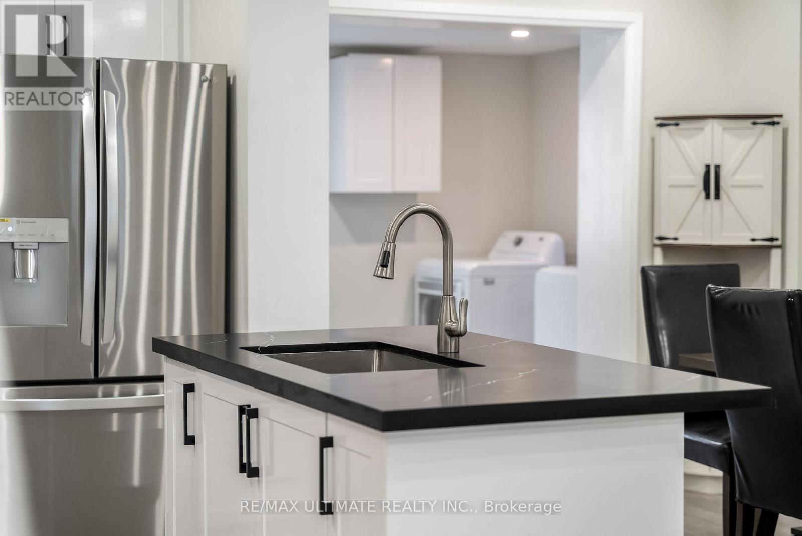 Undermount sink & quartz counter tops - 47 Mahoney Avenue, Toronto, ON - Indoor Photo Showing Kitchen