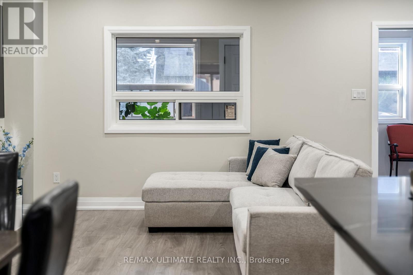 Overlooks Front Entrance - 47 Mahoney Avenue, Toronto, ON - Indoor