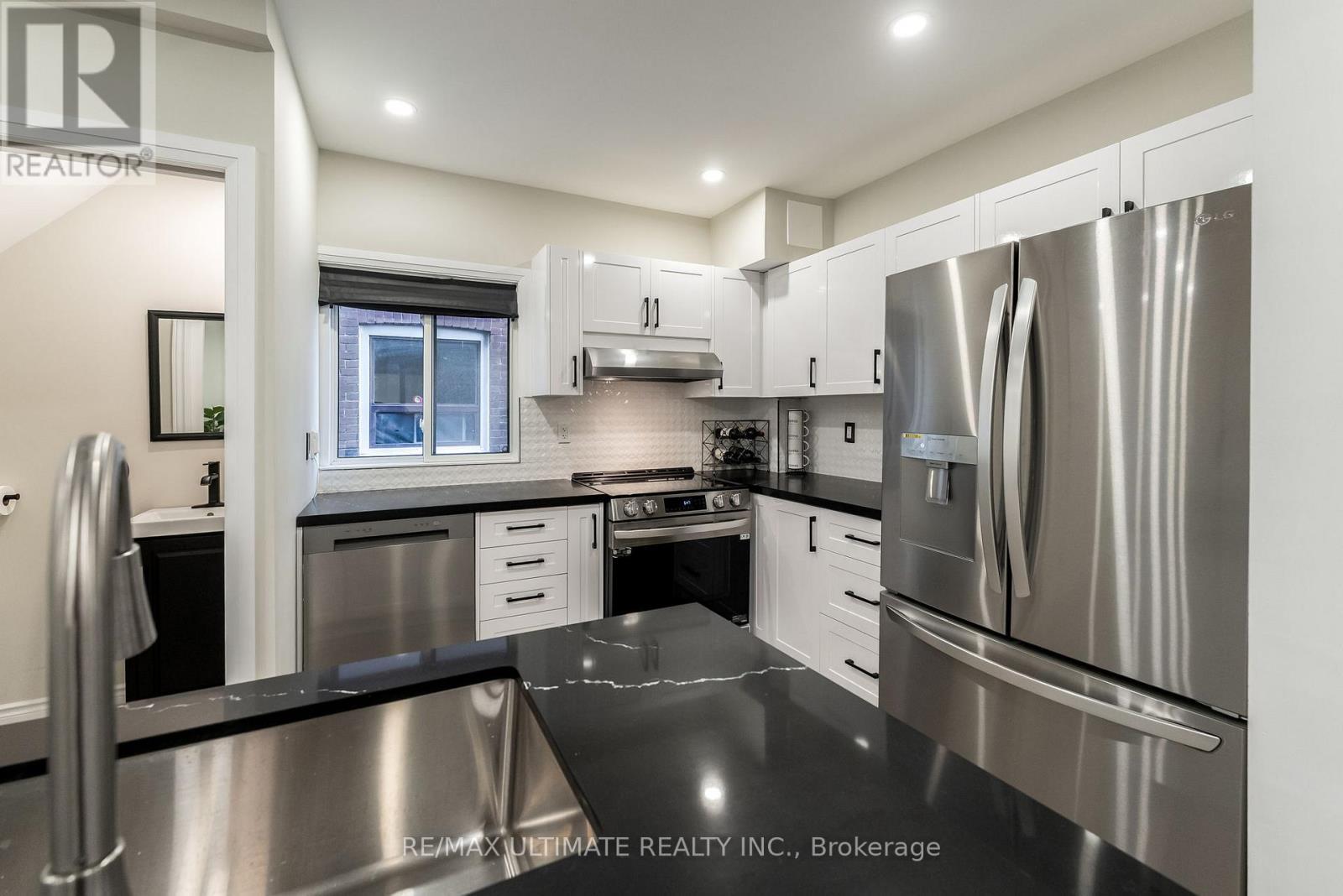 Modern Kitchen - 47 Mahoney Avenue, Toronto, ON - Indoor Photo Showing Kitchen With Upgraded Kitchen