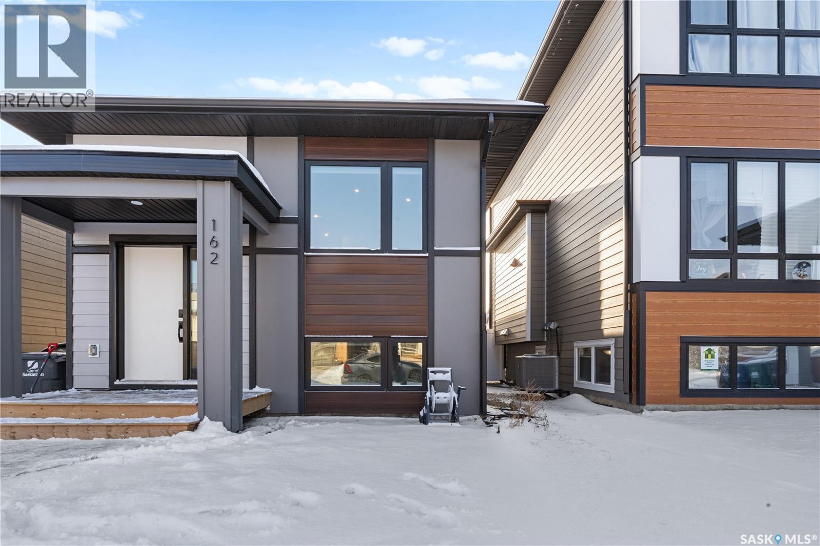 162 Leskiw Lane, Saskatoon, SK - Outdoor