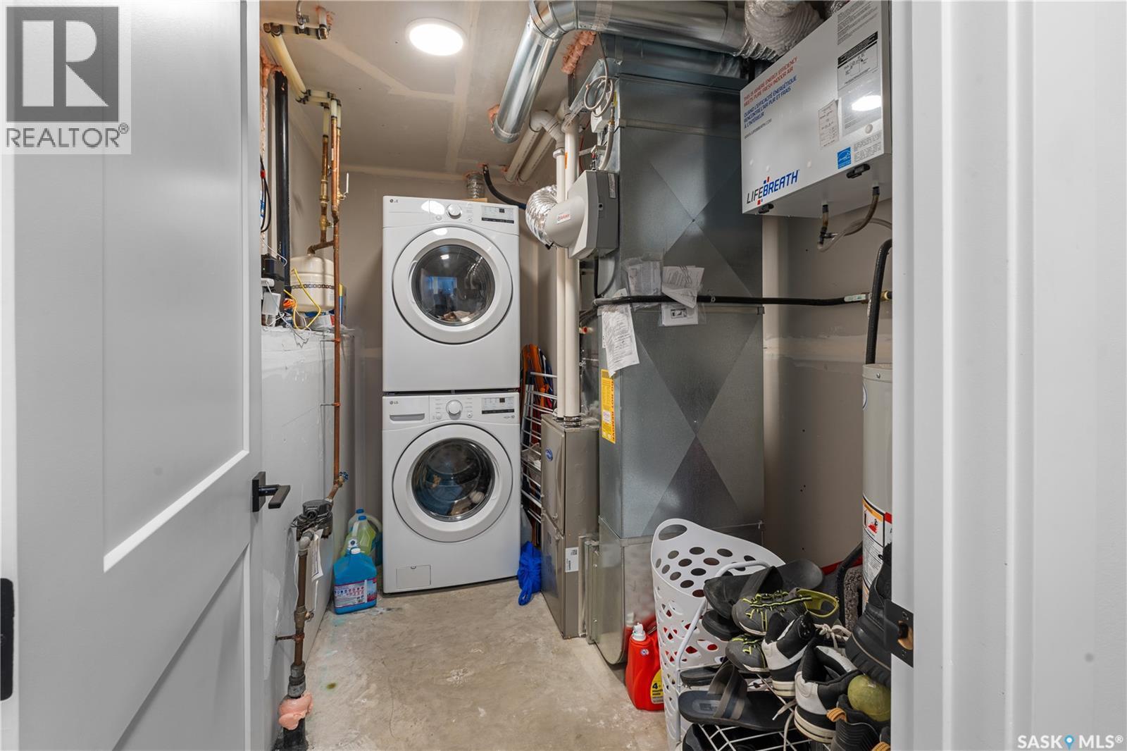 162 Leskiw Lane, Saskatoon, SK - Indoor Photo Showing Laundry Room