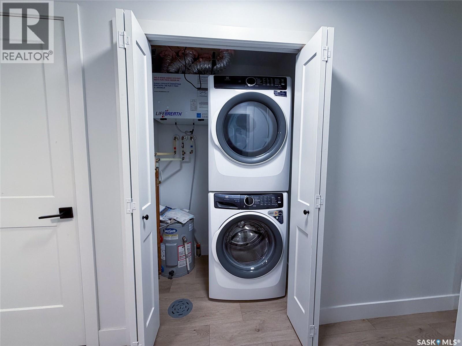 162 Leskiw Lane, Saskatoon, SK - Indoor Photo Showing Laundry Room