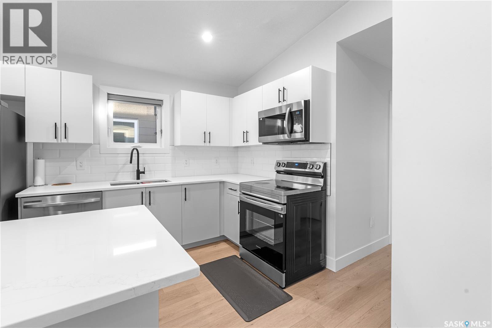 162 Leskiw Lane, Saskatoon, SK - Indoor Photo Showing Kitchen