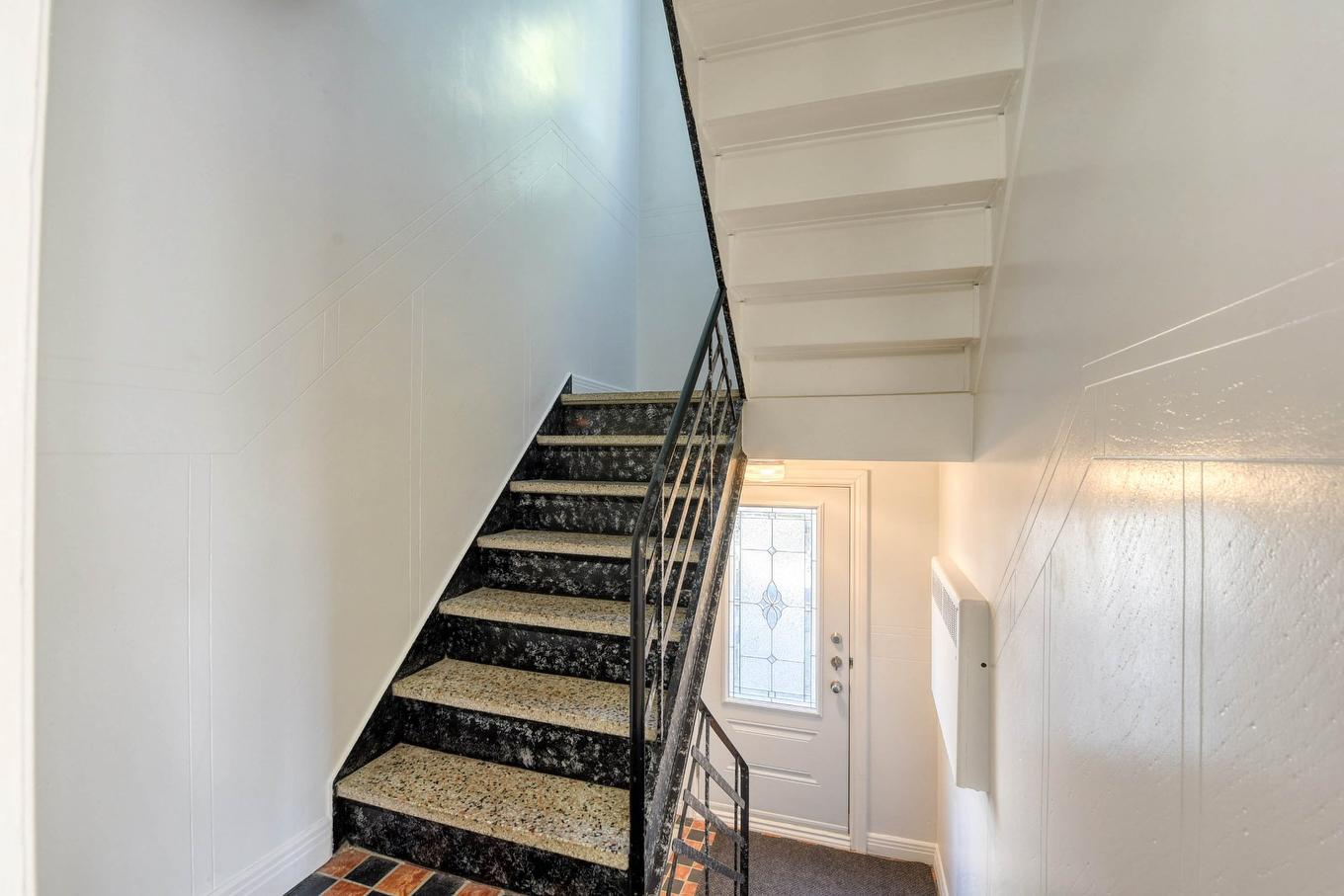 Escalier - 6820 - 6822 36E Avenue, Montréal (Rosemont/La Petite-Patrie), QC - Indoor Photo Showing Other Room