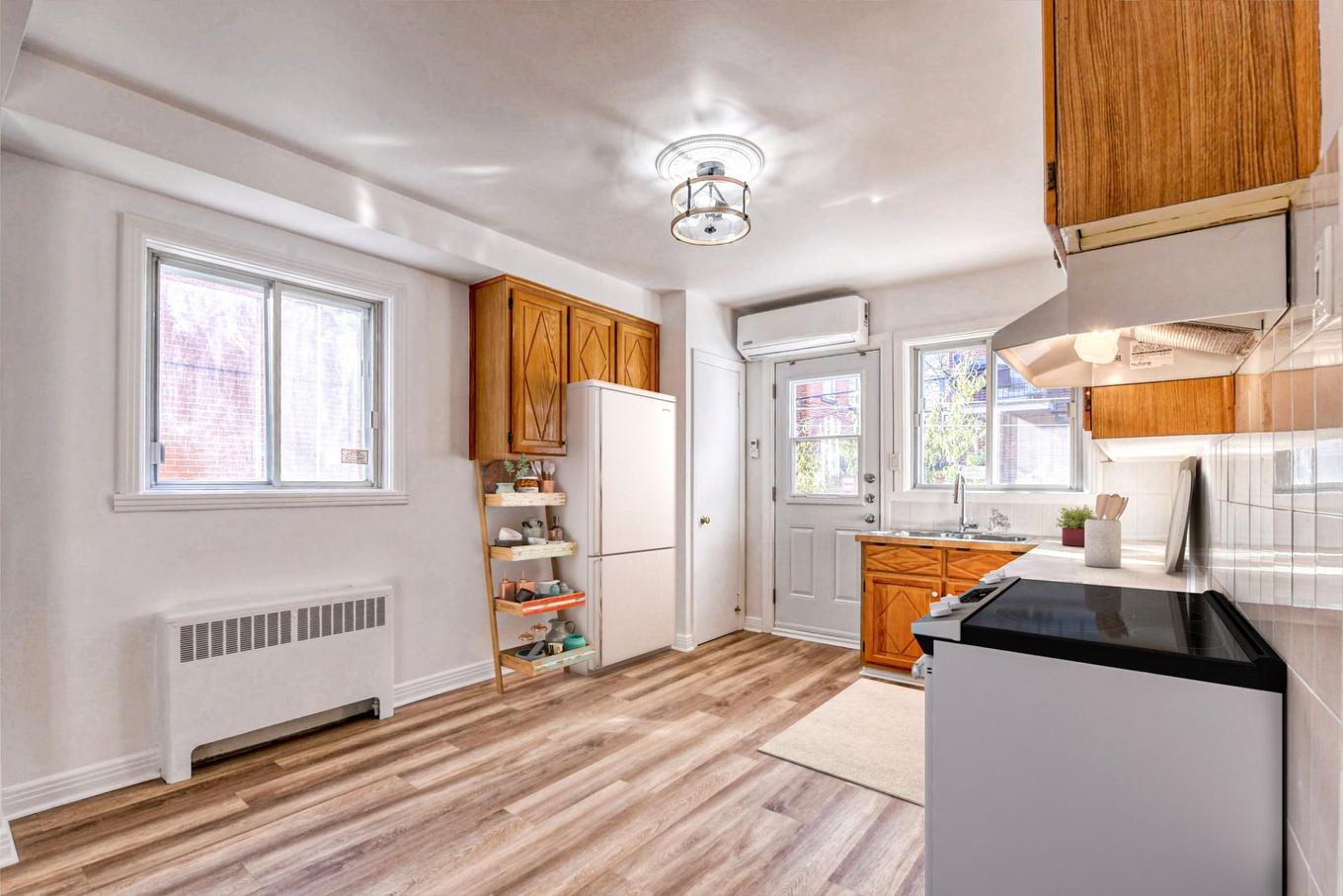 Cuisine - 6820 - 6822 36E Avenue, Montréal (Rosemont/La Petite-Patrie), QC - Indoor Photo Showing Kitchen With Double Sink