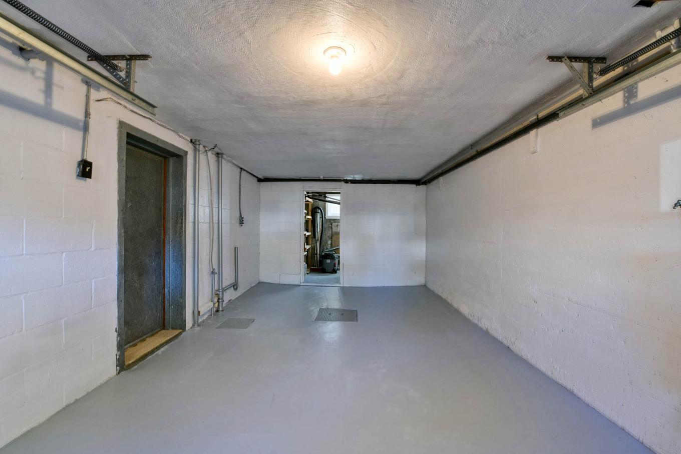 Garage - 6820 - 6822 36E Avenue, Montréal (Rosemont/La Petite-Patrie), QC - Indoor